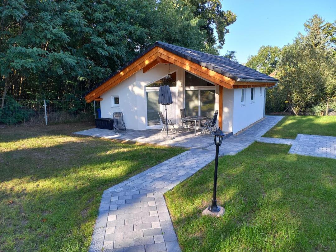 Neu! Ferienhaus Am See Protzel Exterior foto